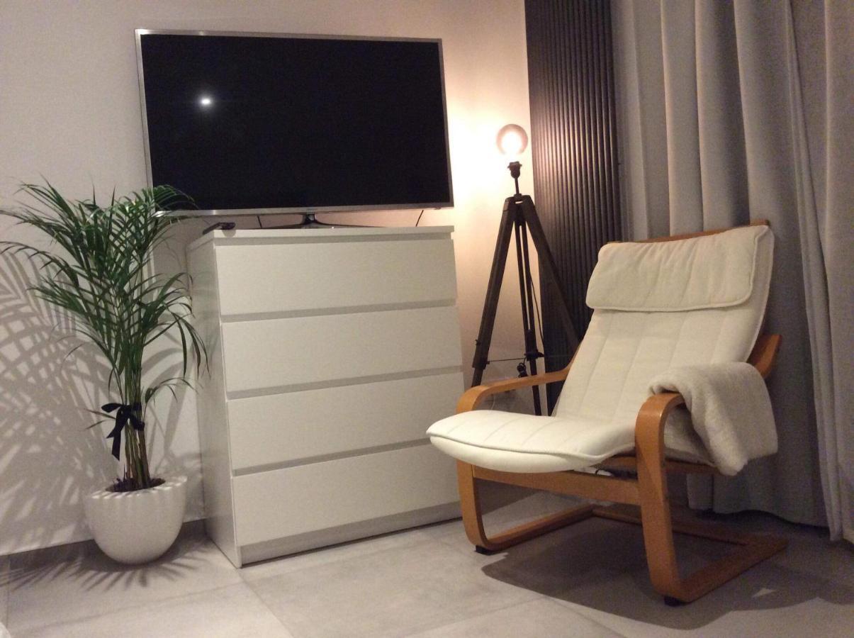 Studio Tout Neuf. Court Sejour, Loisirs, Professionnel Chaudfontaine Exterior photo
